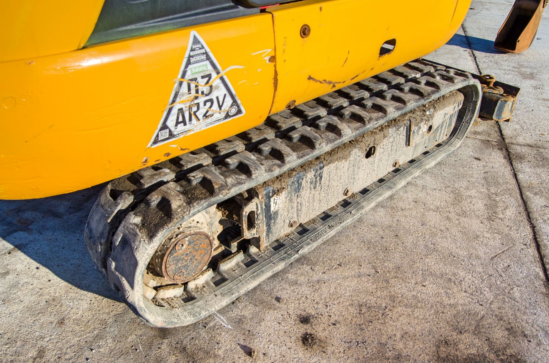 JCB 8018 CTS 1.5 tonne rubber tracked mini excavator Year: 2017 S/N: 2545635 Recorded Hours: 1385 - Image 11 of 26