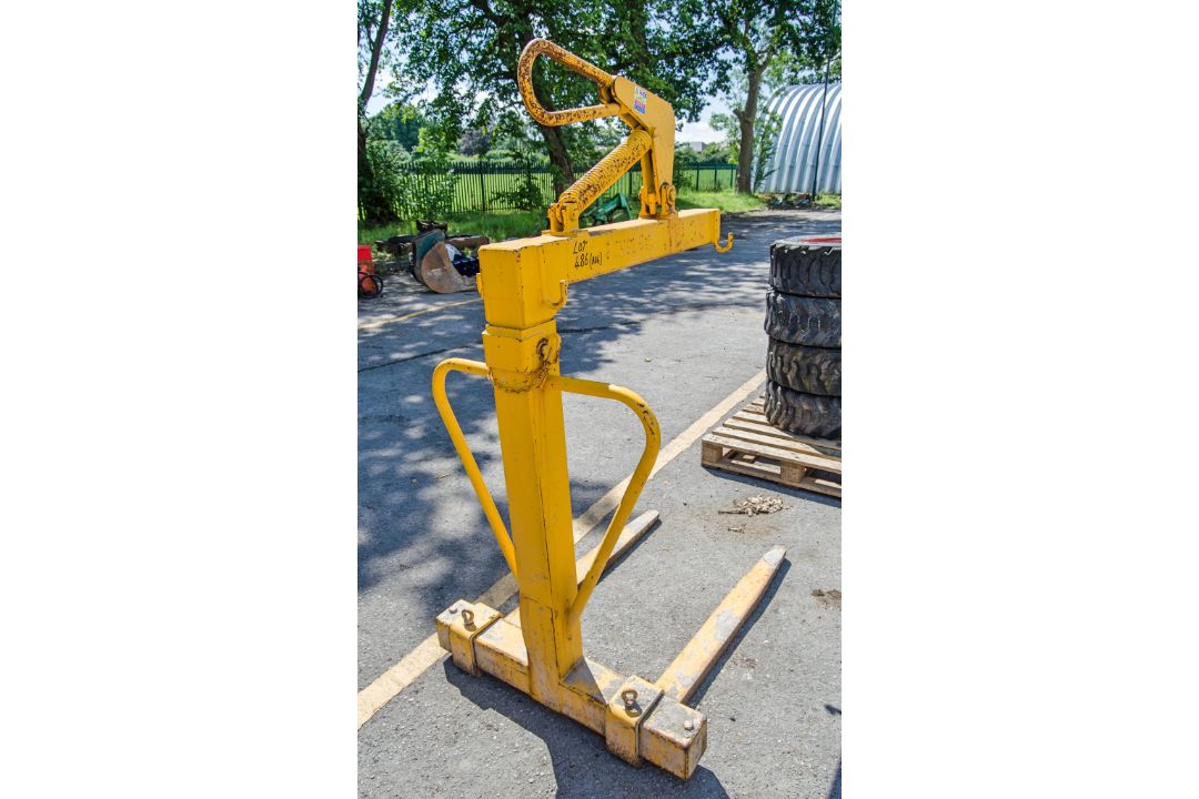 Conquip 2 tonne self-balancing crane forks FCHSL51A - Image 2 of 2