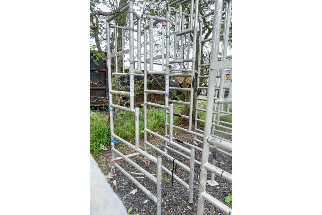Aluminium podium tower
