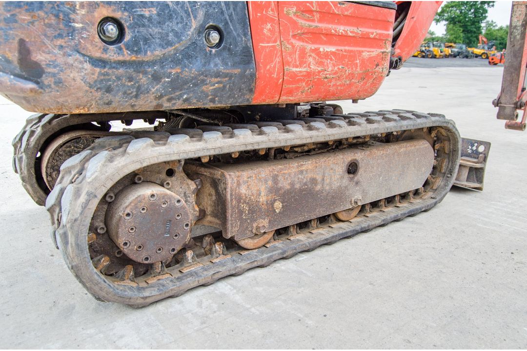 Kubota K008-3 0.8 tonne rubber tracked micro excavator Year: 2018 S/N: 30719 Recorded Hours: 2059 - Image 10 of 26