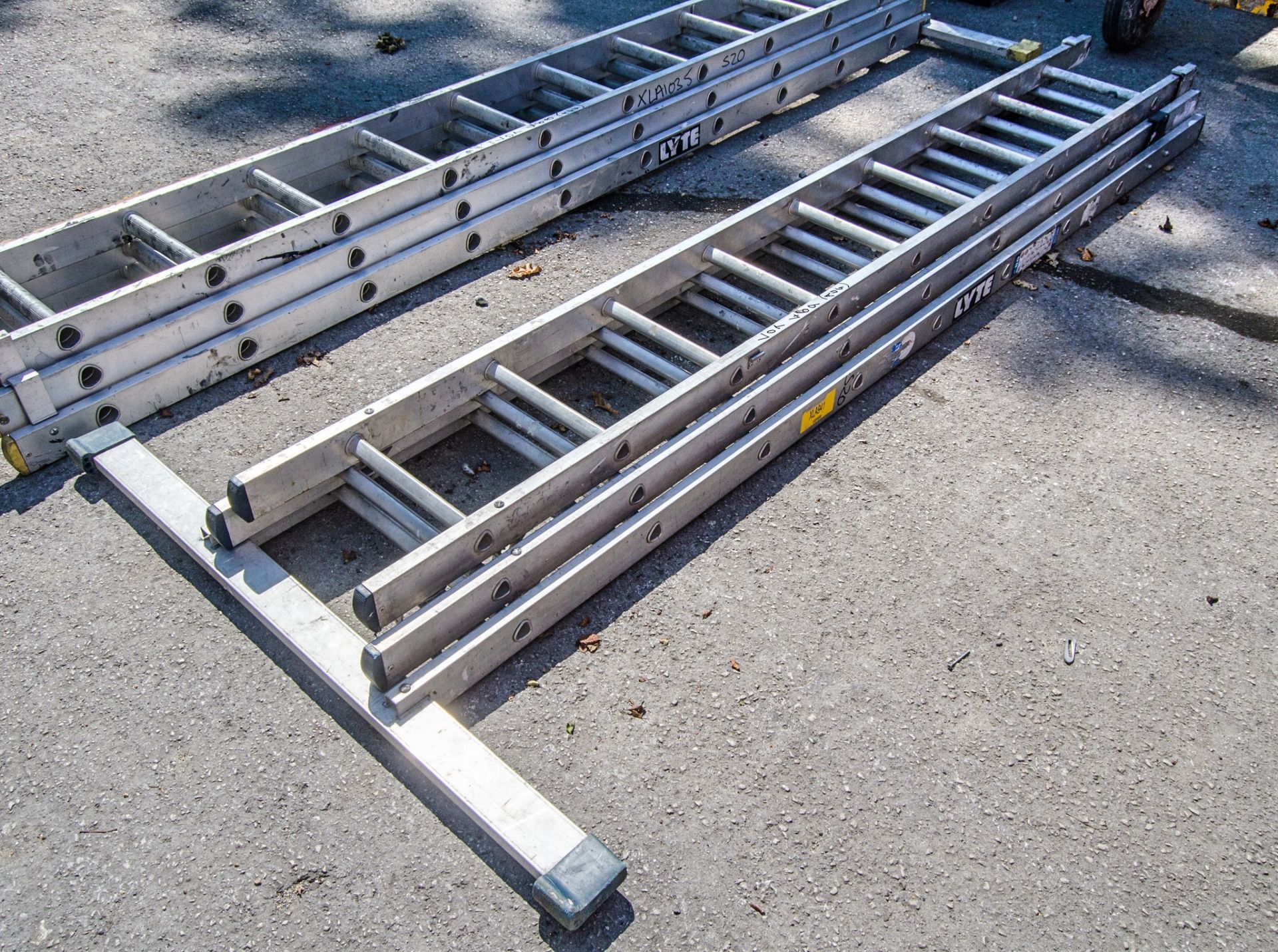 Lyte 3 stage aluminium ladder XLA941