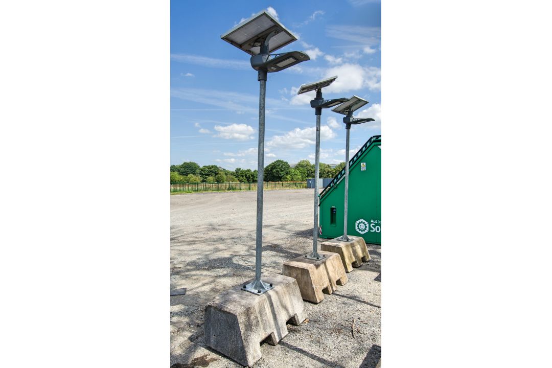3 - Arte Solar solar powered street lamps 92083/92087/92065 - Image 1 of 5