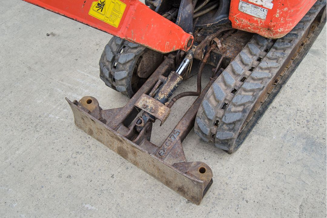 Kubota K008-3 0.8 tonne rubber tracked micro excavator Year: 2018 S/N: 30719 Recorded Hours: 2059 - Image 13 of 26