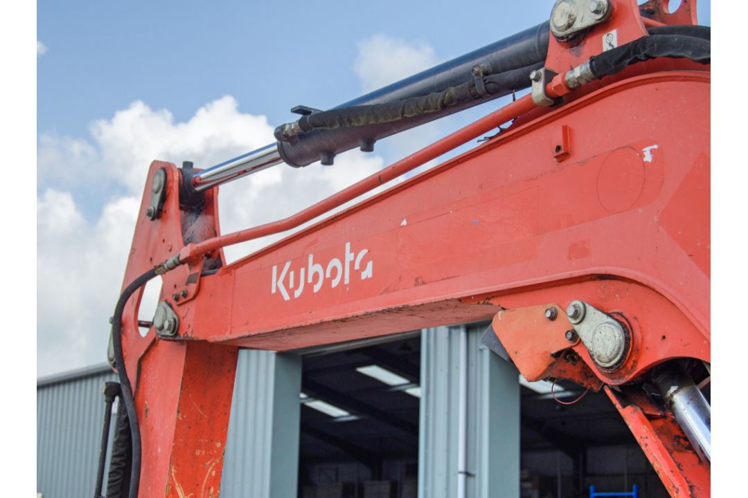Kubota U48-4 4.8 tonne rubber tracked excavator Year: 2014 S/N: 52461 Recorded Hours: 3074 blade, - Image 16 of 24