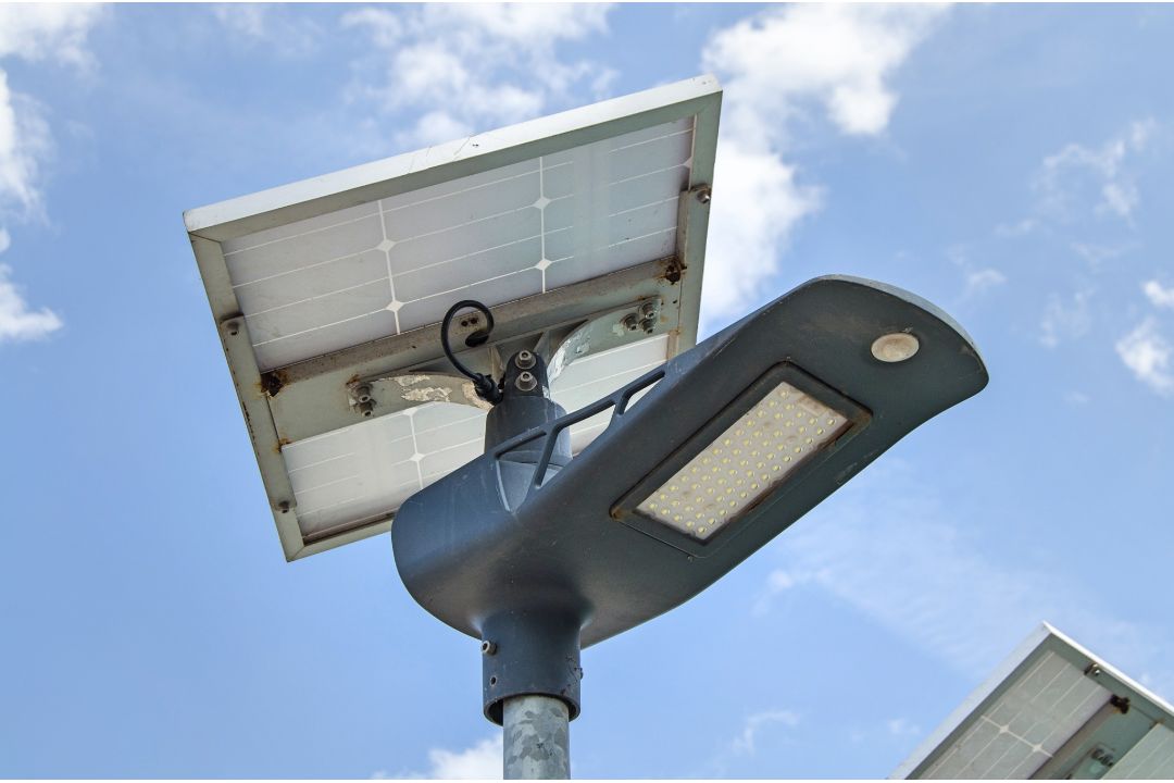 3 - Arte Solar solar powered street lamps 92083/92087/92065 - Image 3 of 5
