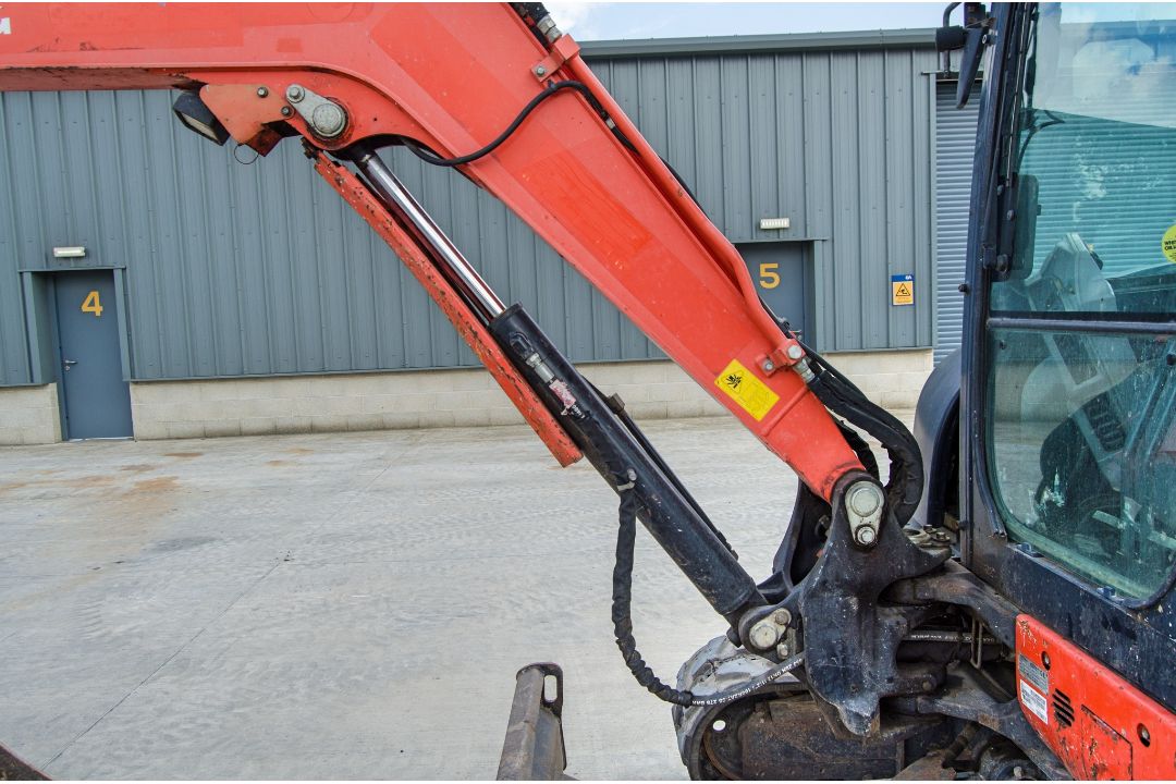 Kubota U48-4 4.8 tonne rubber tracked excavator Year: 2014 S/N: 52461 Recorded Hours: 3074 blade, - Image 17 of 24