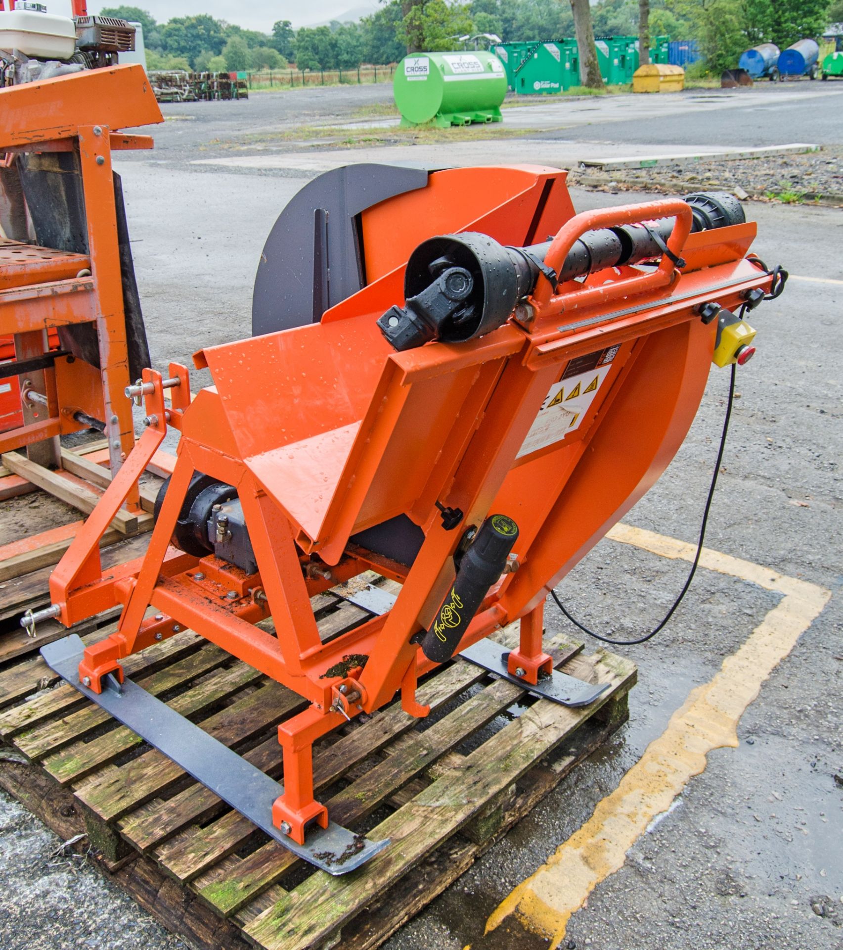 Power Up PTO driven log saw Year: 2023 S/N: 7274 c/w PTO shaft - Image 3 of 5