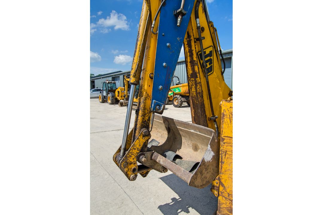 JCB 3CX backhoe loader Year: 1996 S/N: 440871 Recorded Hours: 9395 4-in-1 bucket, fork carriage & - Image 10 of 22