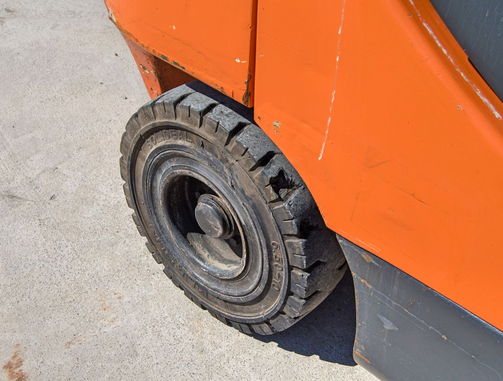 Doosan G35C-5 3.5 tonne gas powered fork lift truck Year: 2007 S/N: 00136 Recorded Hours: 12,404 - Image 16 of 23
