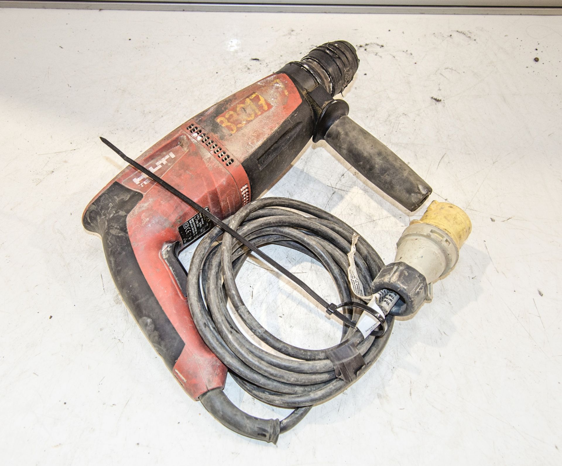 Hilti TE2 110V SDS rotary hammer drill 03301787 - Image 2 of 2