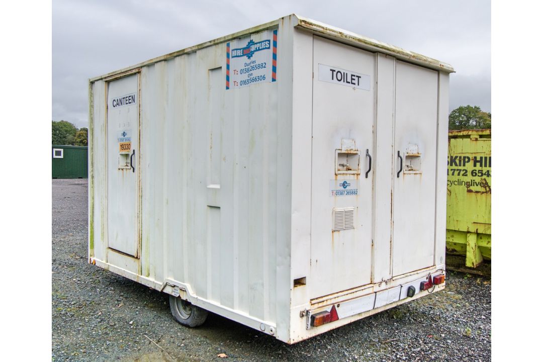 12ft x 8ft steel anti-vandal mobile welfare site unit Comprising of: canteen area, toilet & - Image 4 of 11