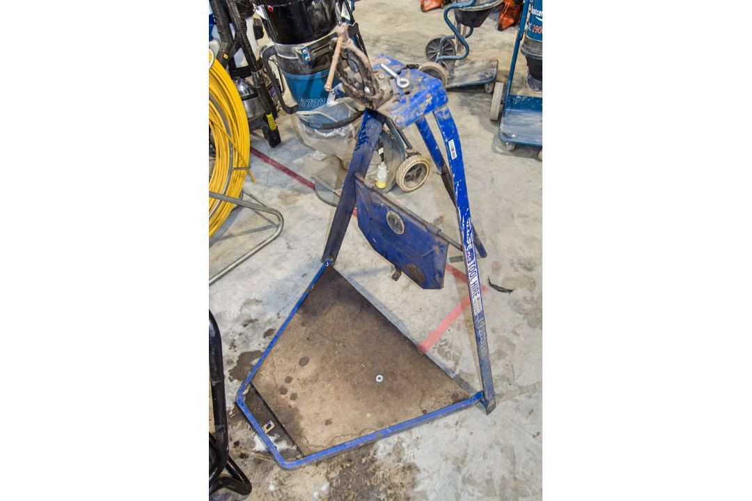 Record pipe bending stand 19200136