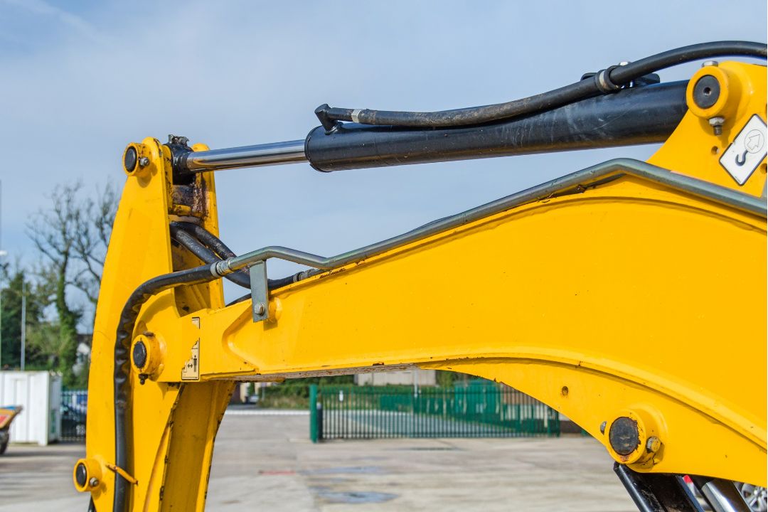 JCB 8030 3 tonne rubber tracked excavator Year: 2017 S/N: 2432698 Recorded Hours: 3232 blade, - Image 16 of 24