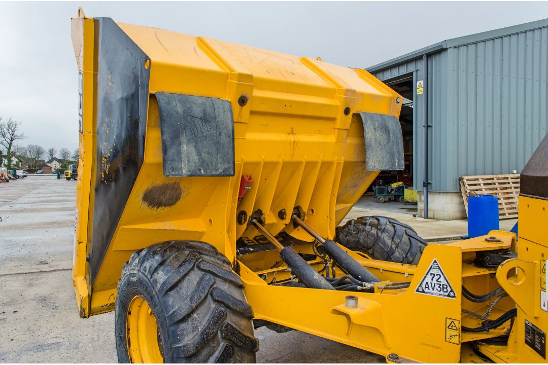 JCB 9 tonne straight skip dumper Year of manufacture: 2018 S/N: 2780314 Recorded Hours: 2000 c/w V5C - Image 10 of 24