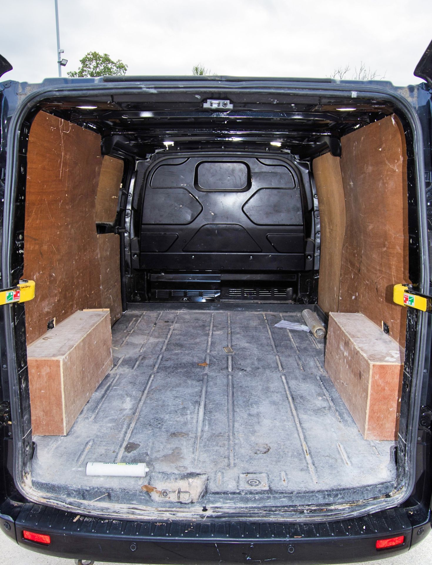 Ford Transit Custom 300 Limited Blue Euro 6 1995cc diesel 6 speed manual panel van Registration - Image 25 of 29