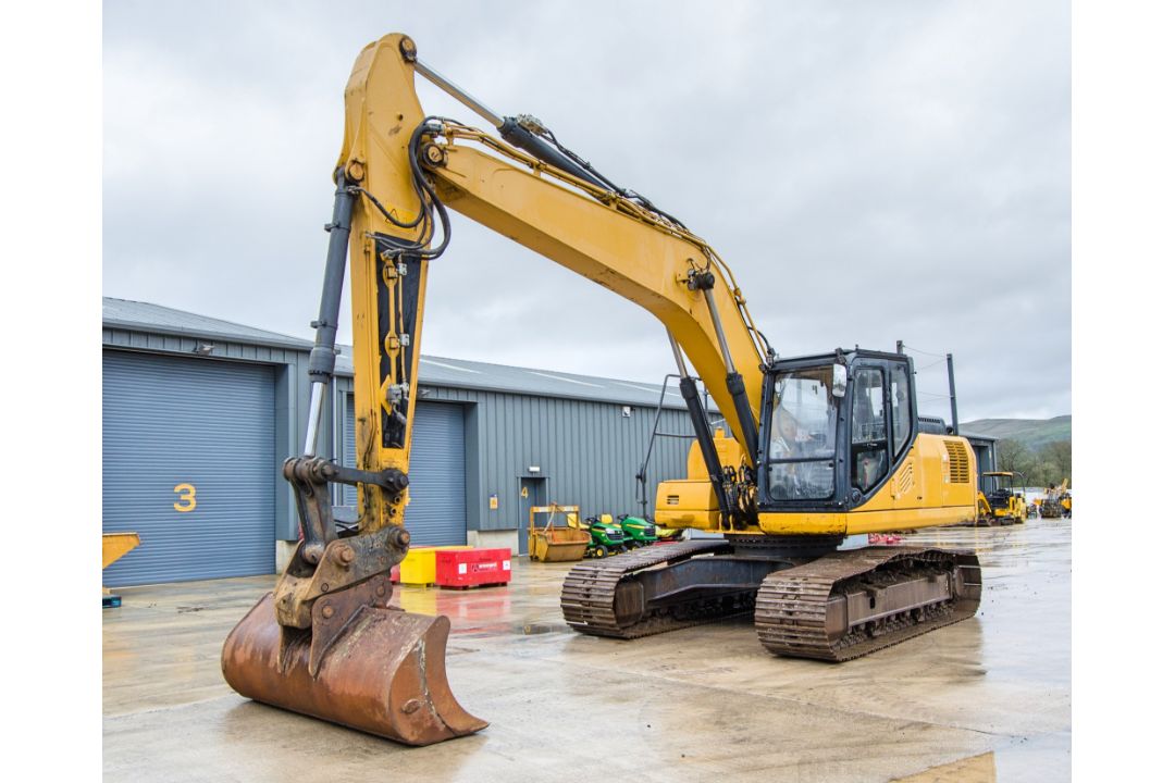 Liugong CLG922 22 tonne steel tracked excavator Year: 2018 S/N: E050361 Recorded Hours: 4805 - Image 1 of 29