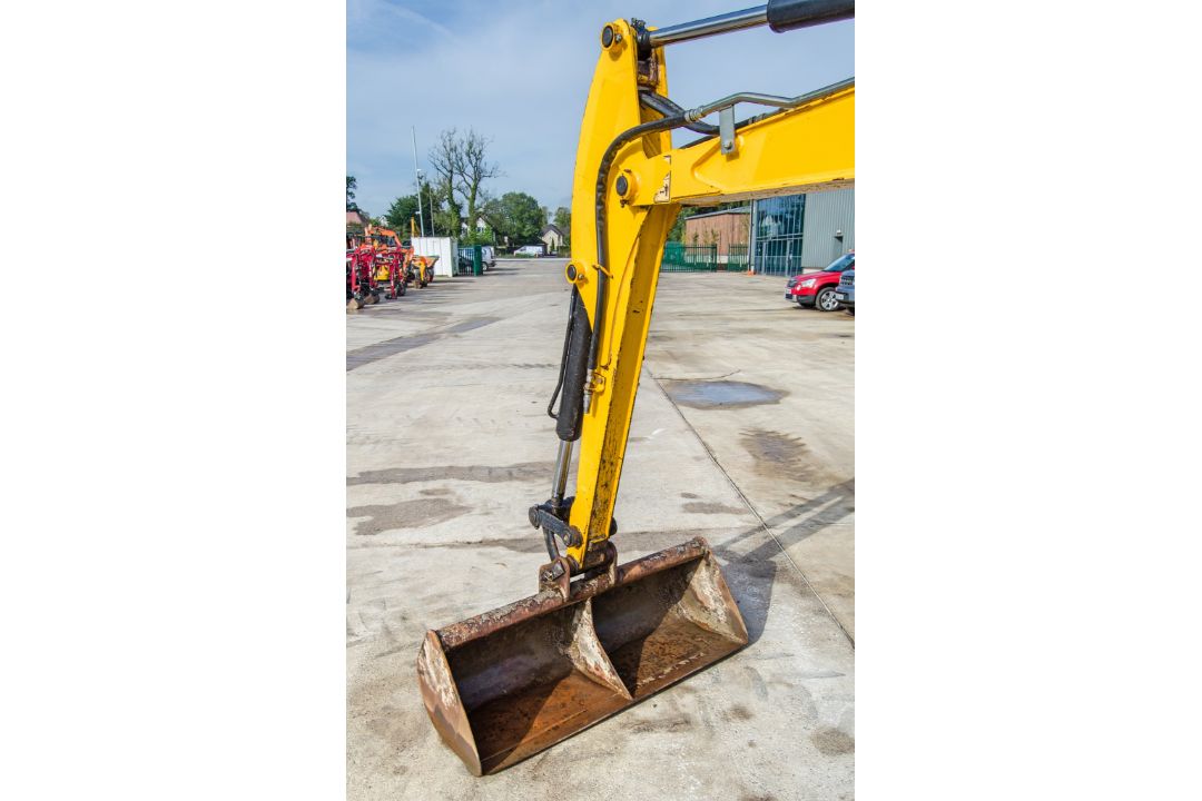 JCB 8030 3 tonne rubber tracked excavator Year: 2017 S/N: 2432698 Recorded Hours: 3232 blade, - Image 14 of 24