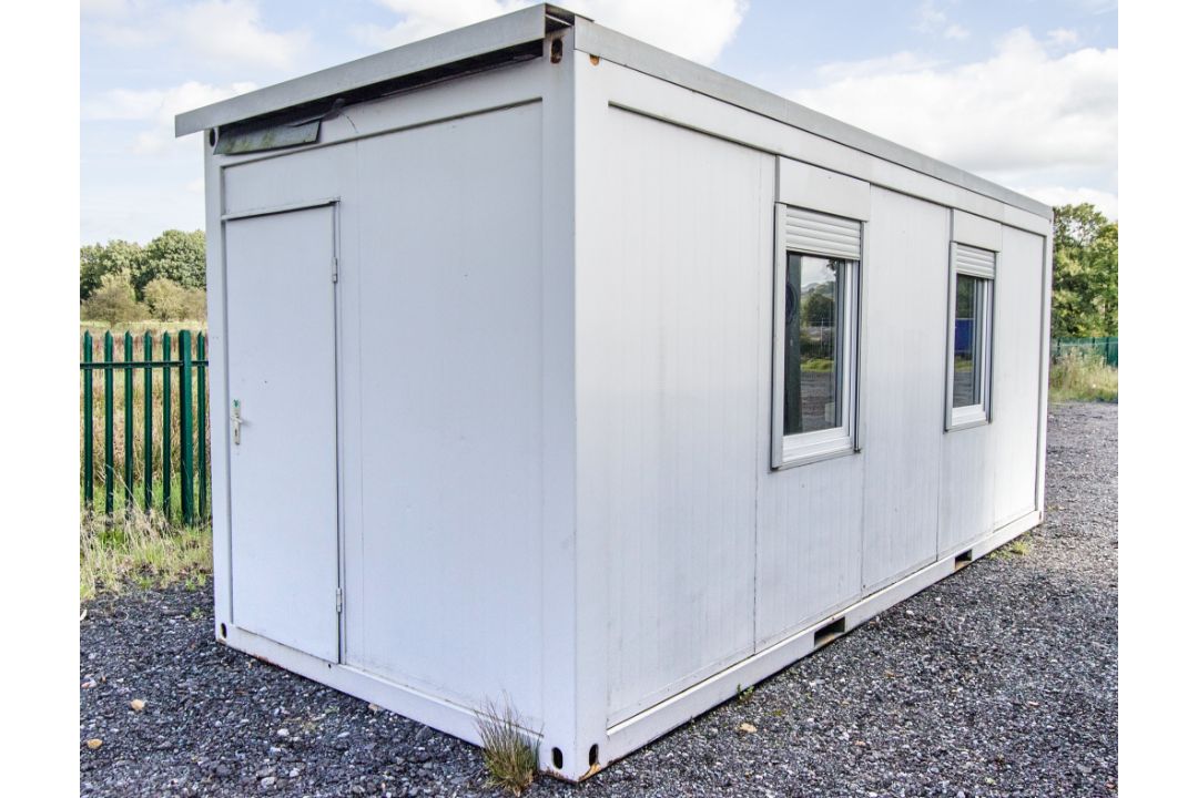 20ft x 8ft office site unit c/w keys - Image 1 of 5