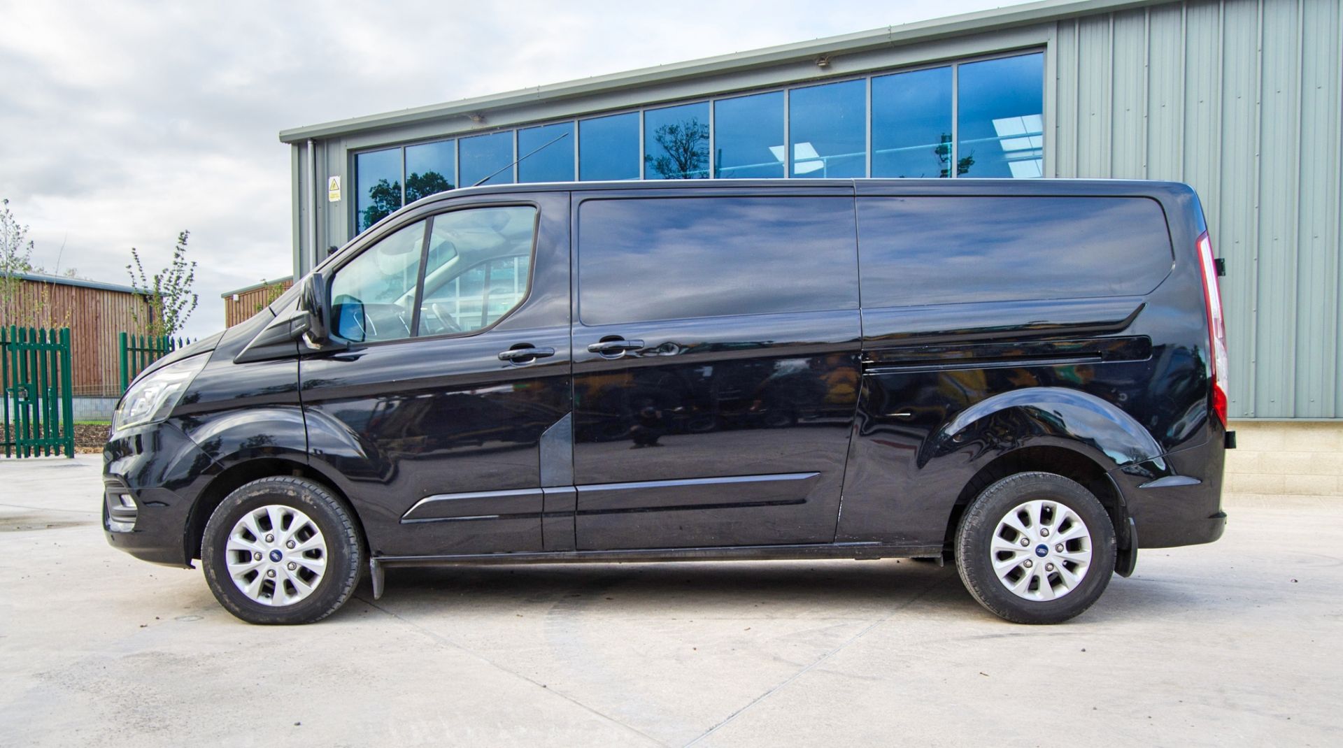 Ford Transit Custom 300 Limited Blue Euro 6 1995cc diesel 6 speed manual panel van Registration - Image 7 of 29