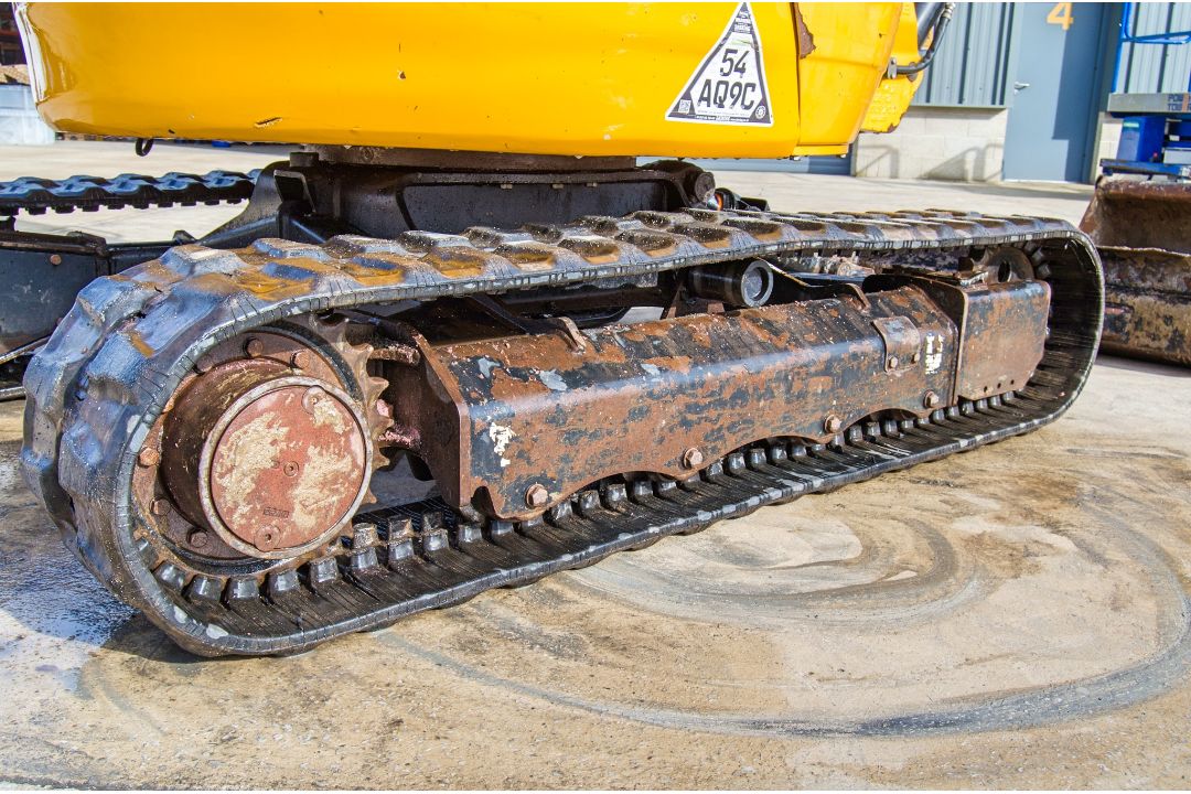 JCB 8030 3 tonne rubber tracked excavator Year: 2017 S/N: 2432698 Recorded Hours: 3232 blade, - Image 12 of 24