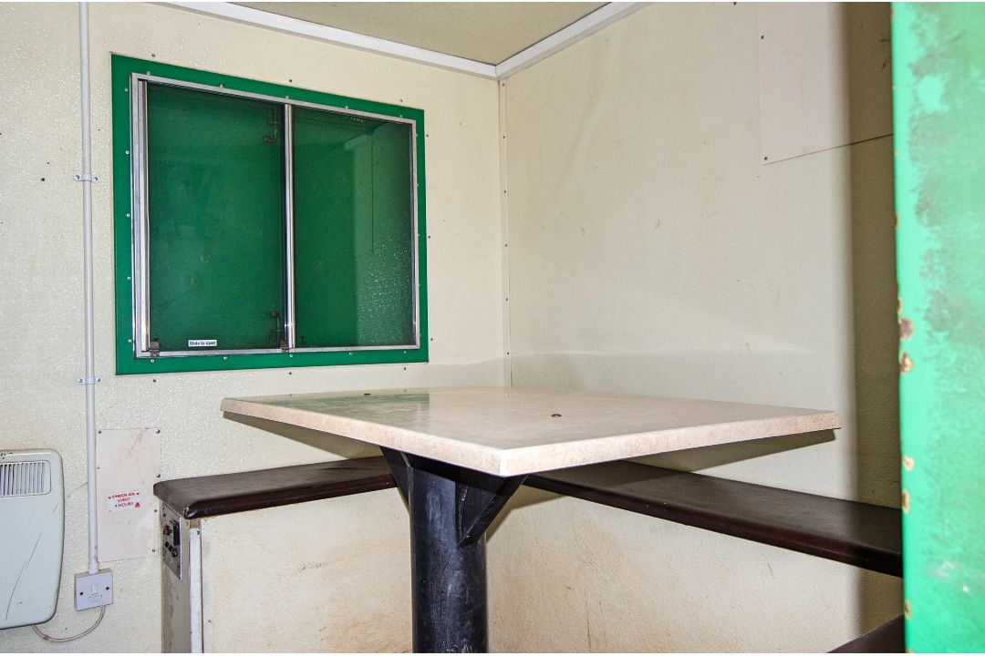 12ft x 8ft steel anti-vandal mobile welfare site unit Comprising of: canteen area, toilet & - Image 7 of 11