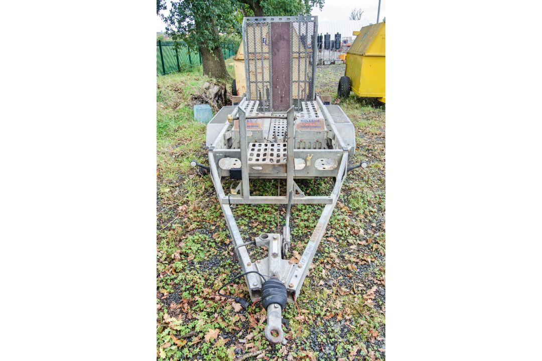 Indespension 8ft x 4 ft tandem axle plant trailer c/w Digadoc excavator docking system S/N: 127622 - Image 5 of 7