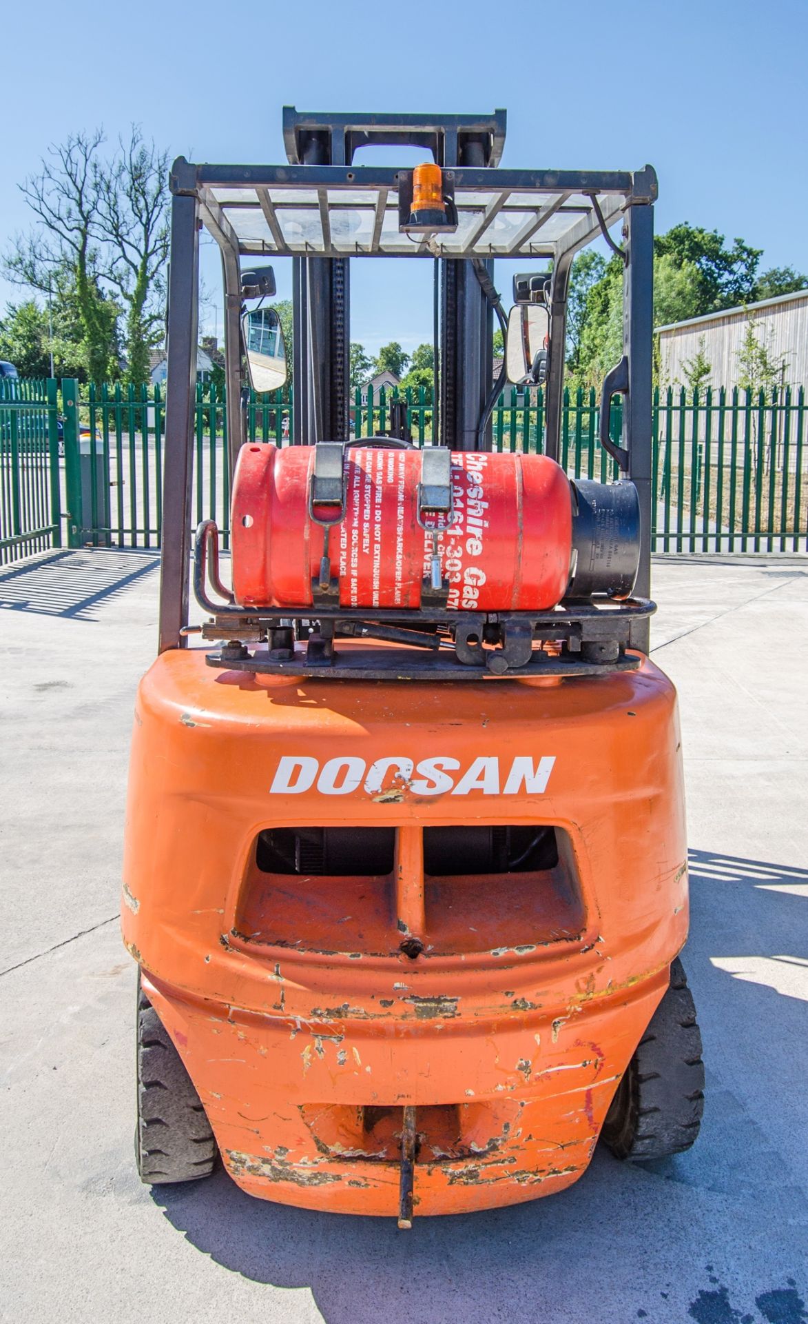 Doosan G35C-5 3.5 tonne gas powered fork lift truck Year: 2007 S/N: 00136 Recorded Hours: 12,404 - Image 6 of 23