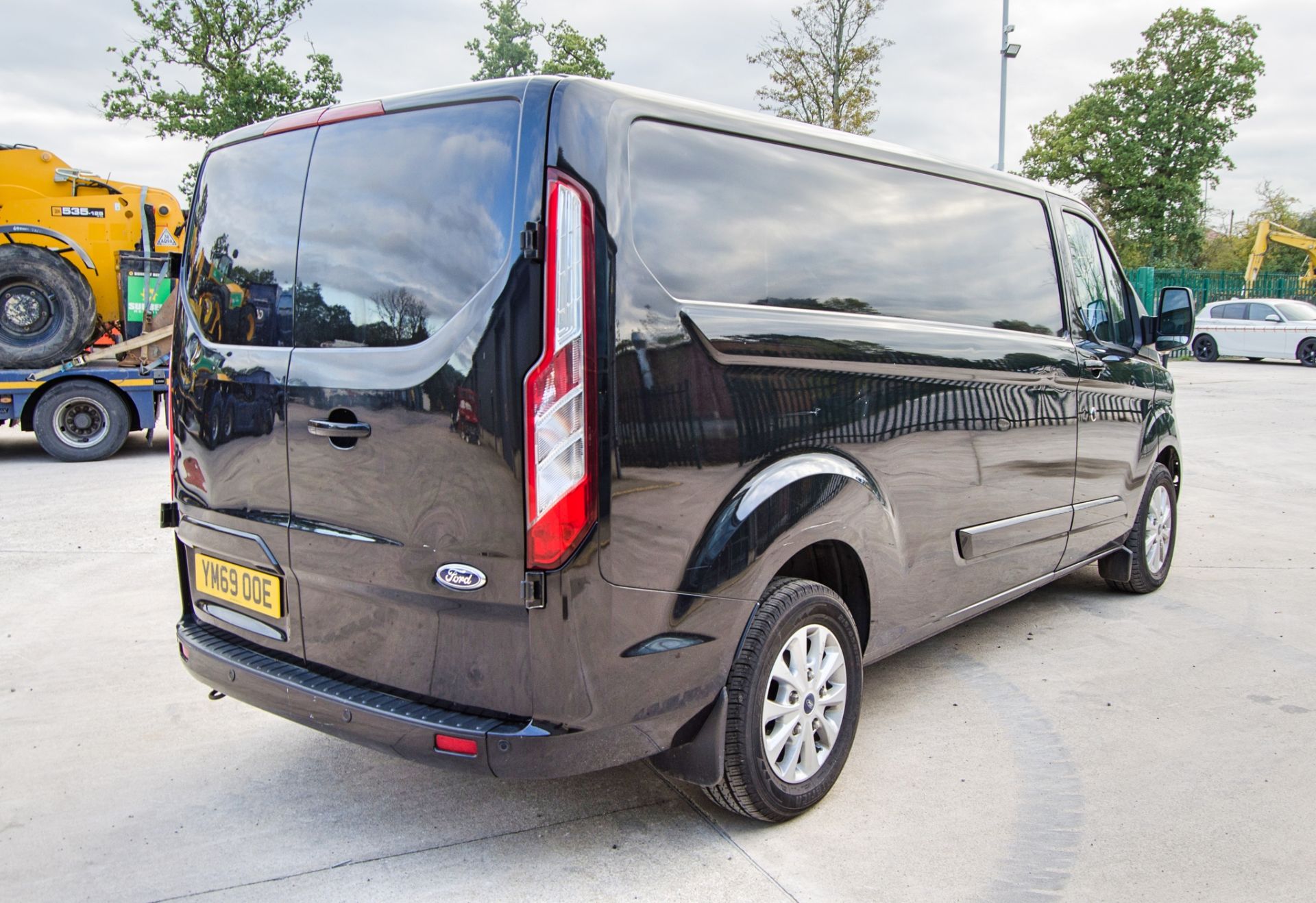Ford Transit Custom 300 Limited Blue Euro 6 1995cc diesel 6 speed manual panel van Registration - Image 3 of 29