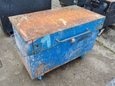 Steel tool store ** No keys but unlocked **