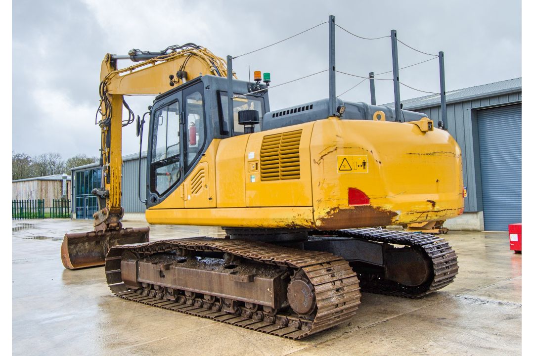 Liugong CLG922 22 tonne steel tracked excavator Year: 2018 S/N: E050361 Recorded Hours: 4805 - Image 4 of 29