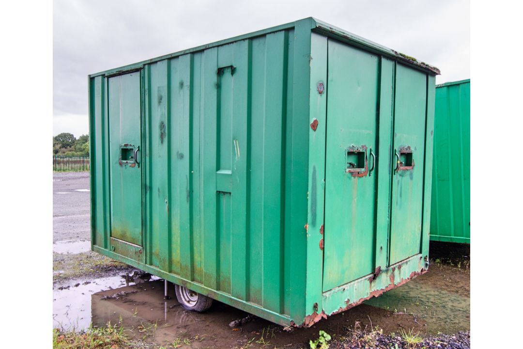 12ft x 8ft steel anti-vandal mobile welfare site unit Comprising of: canteen area, toilet & - Image 4 of 11