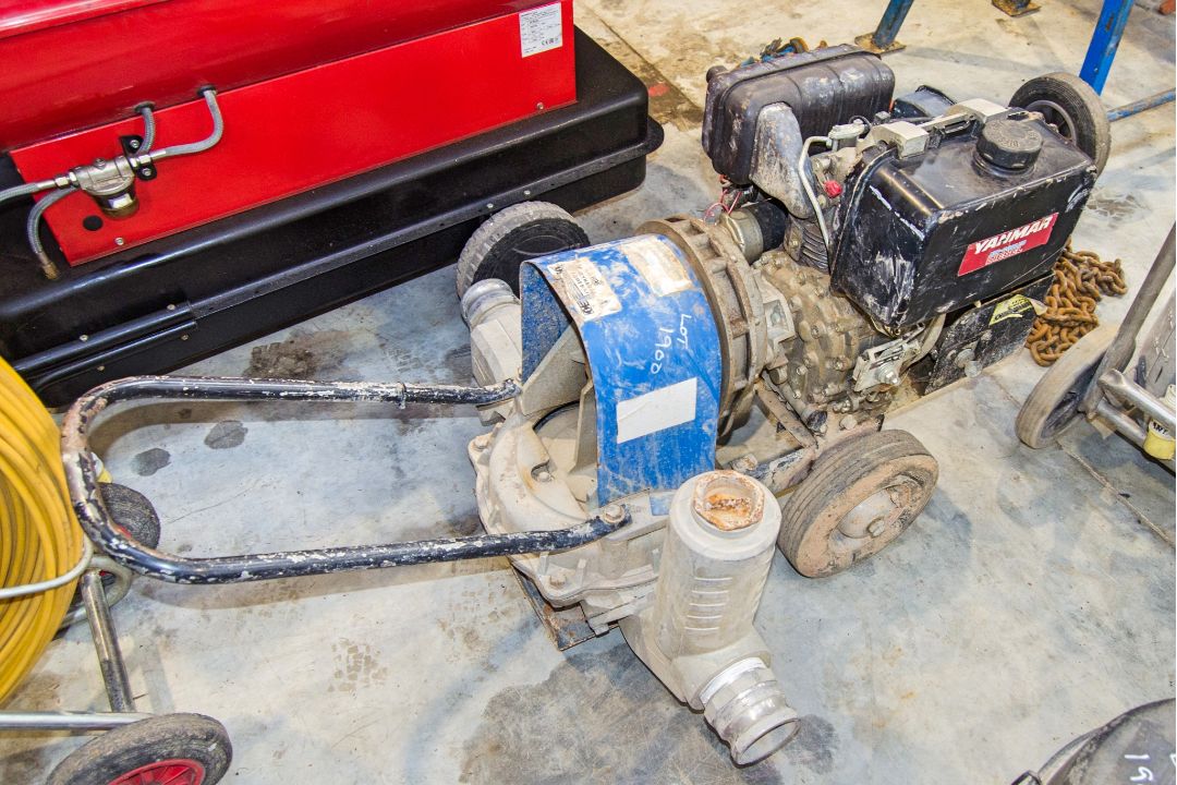 Diesel driven water pump - Image 2 of 2