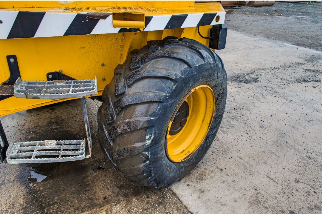 JCB 9 tonne straight skip dumper Year of manufacture: 2018 S/N: 2780314 Recorded Hours: 2000 c/w V5C - Image 12 of 24