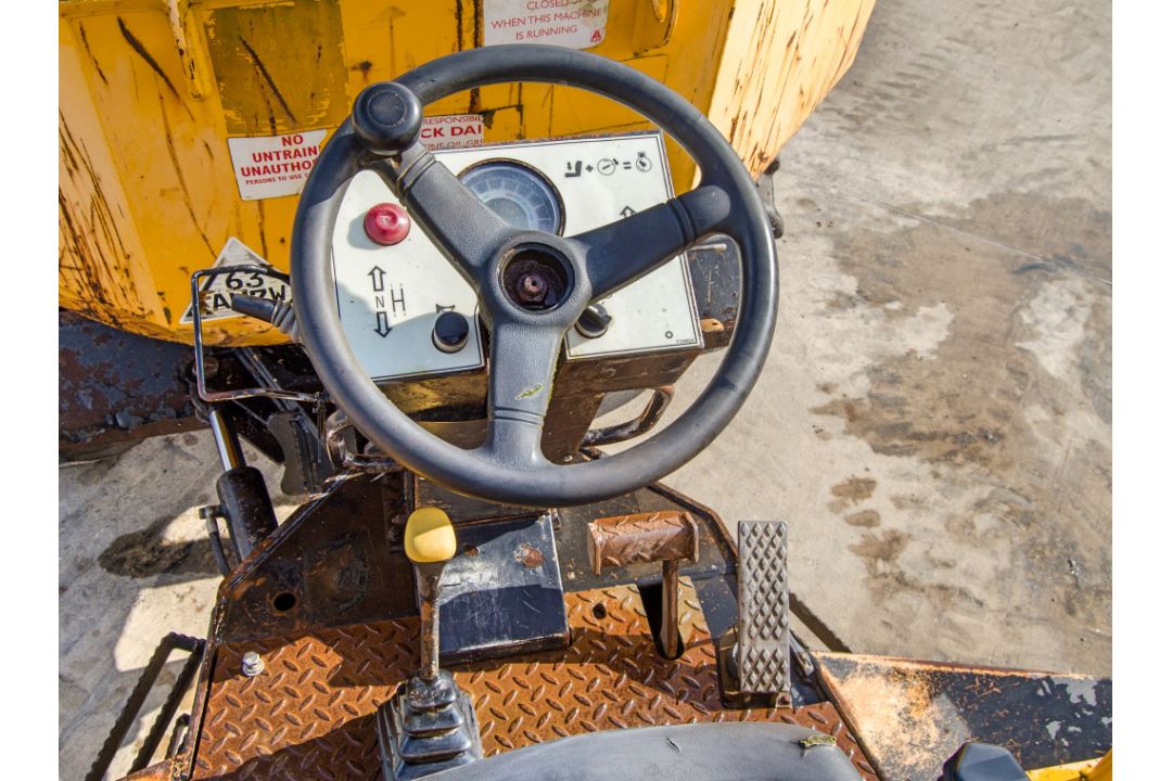 JCB 6 tonne swivel skip dumper Year: 2016 S/N: E66RL9848 Recorded Hours: 1724 c/w V5C registration - Image 19 of 24