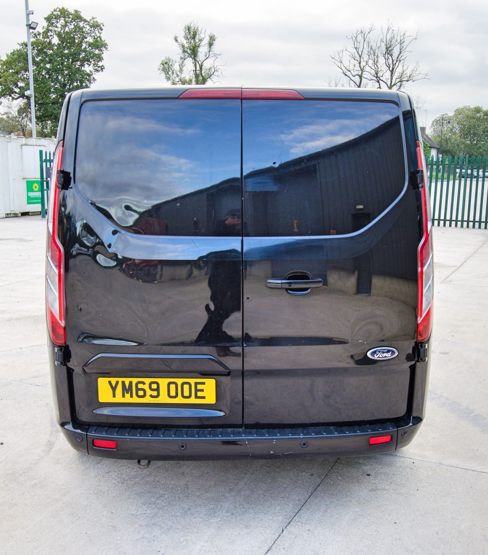 Ford Transit Custom 300 Limited Blue Euro 6 1995cc diesel 6 speed manual panel van Registration - Image 6 of 29