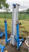 Genie SLA15 manual material hoist 16040766 ** No forks **