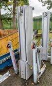 Sumner 2025 manual material hoist c/w forks 190 kg , HS code : 842539000 , Origin : US