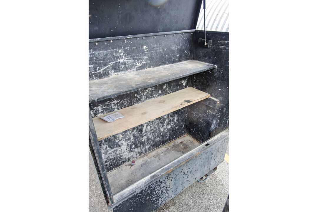 Sentribox steel tool store c/w keys A746347 - Image 2 of 2