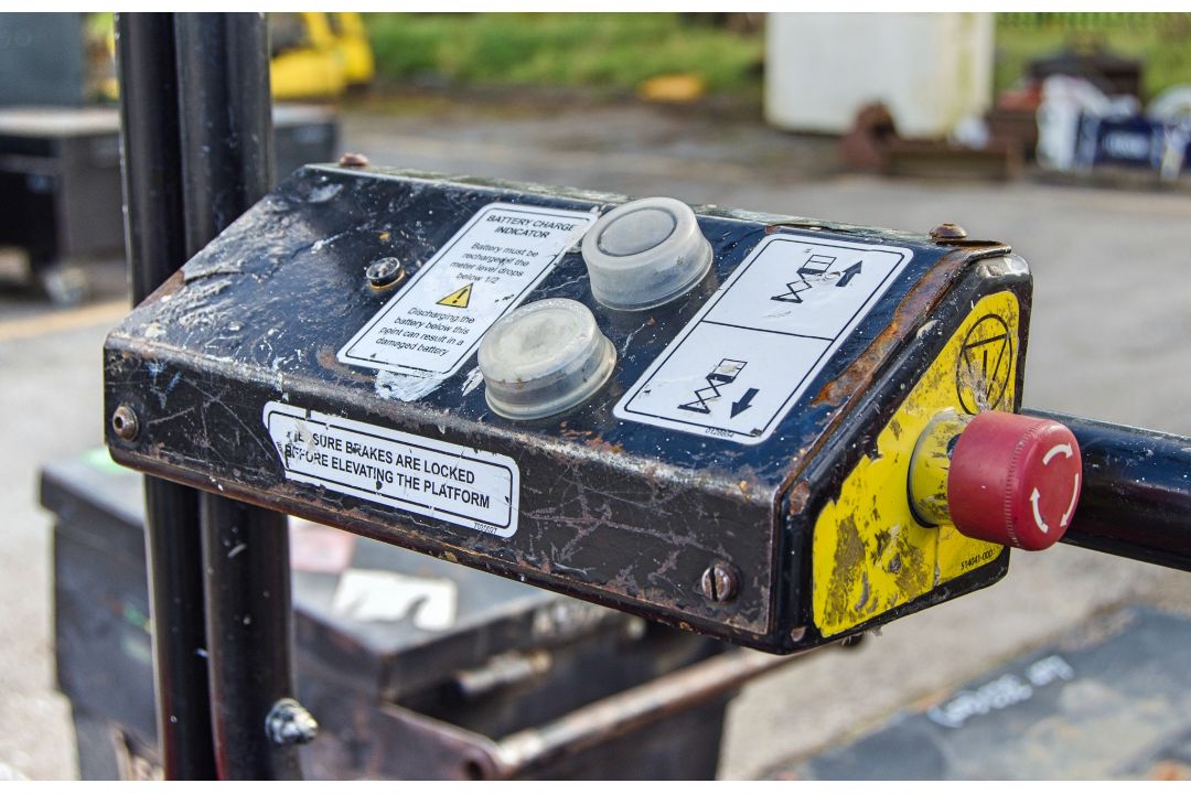 Pop Up Pro 10 iQ battery electric push around access platform A771725 - Image 4 of 4
