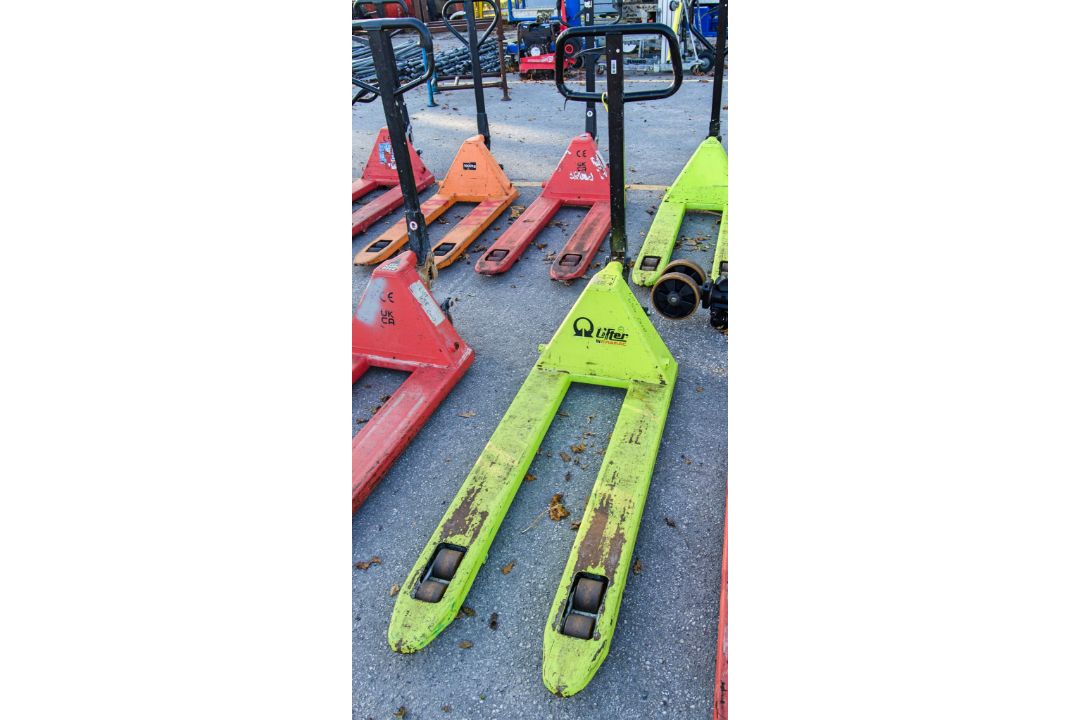 Pramac Lifter hand hydraulic pallet truck - Image 1 of 2