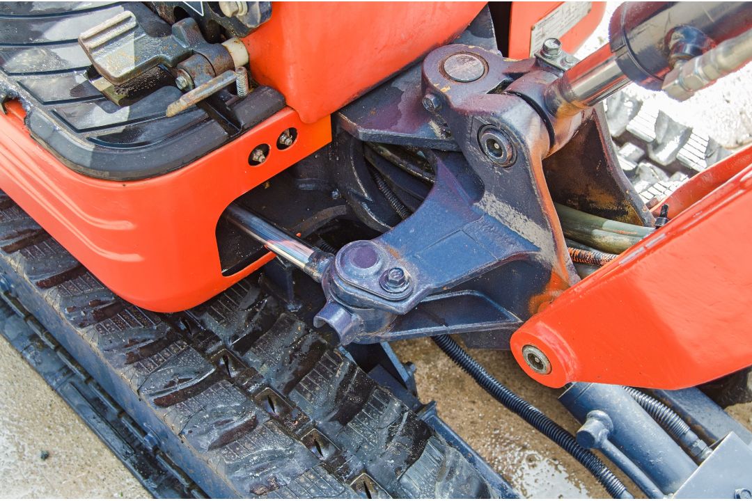Kubota K008-3 0.8 tonne rubber tracked micro excavator Year: 2017 S/N: 29257 Recorded Hours: 1062 - Image 18 of 26