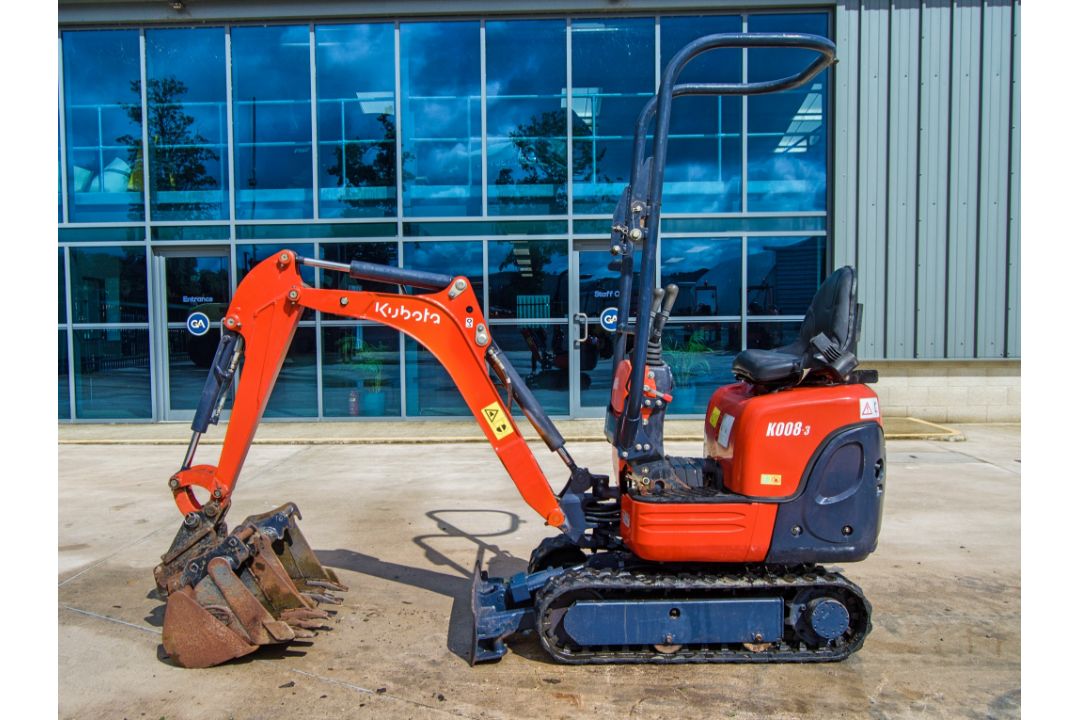 Kubota K008-3 0.8 tonne rubber tracked micro excavator Year: 2017 S/N: 29257 Recorded Hours: 1062 - Image 7 of 26