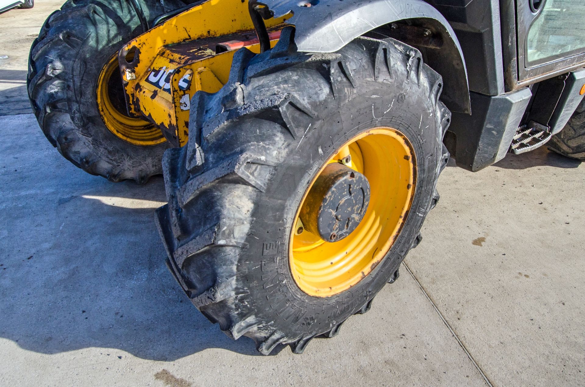 JCB 531-70 T4 IIIB 7 metre telescopic handler Year: 2015 S/N: 2348117 Recorded Hours: 2373 c/w - Image 13 of 25