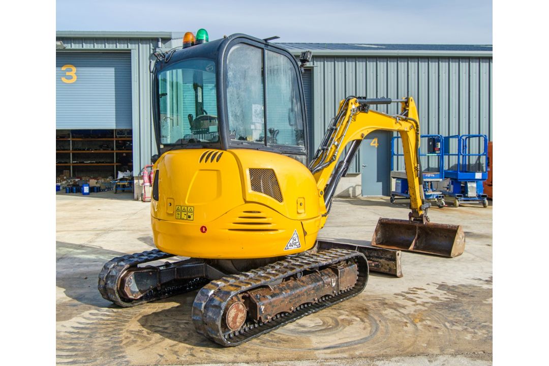 JCB 8030 3 tonne rubber tracked excavator Year: 2017 S/N: 2432698 Recorded Hours: 3232 blade, - Image 4 of 24