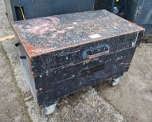 Armorgard steel tool store c/w keys EXP4990