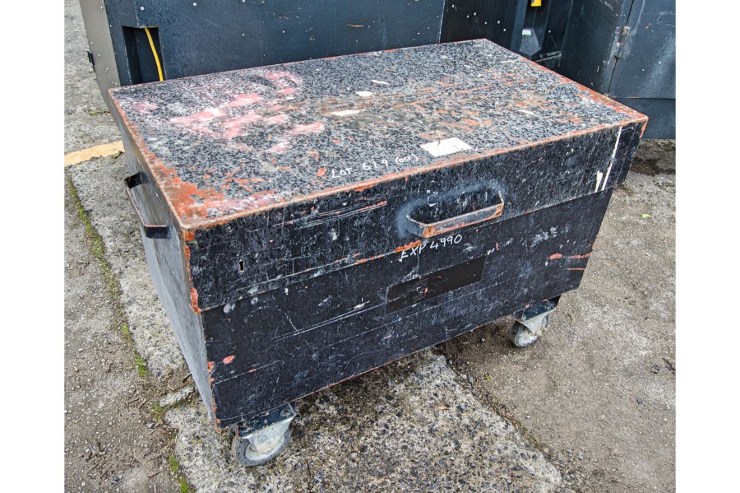 Armorgard steel tool store c/w keys EXP4990 - Image 1 of 2