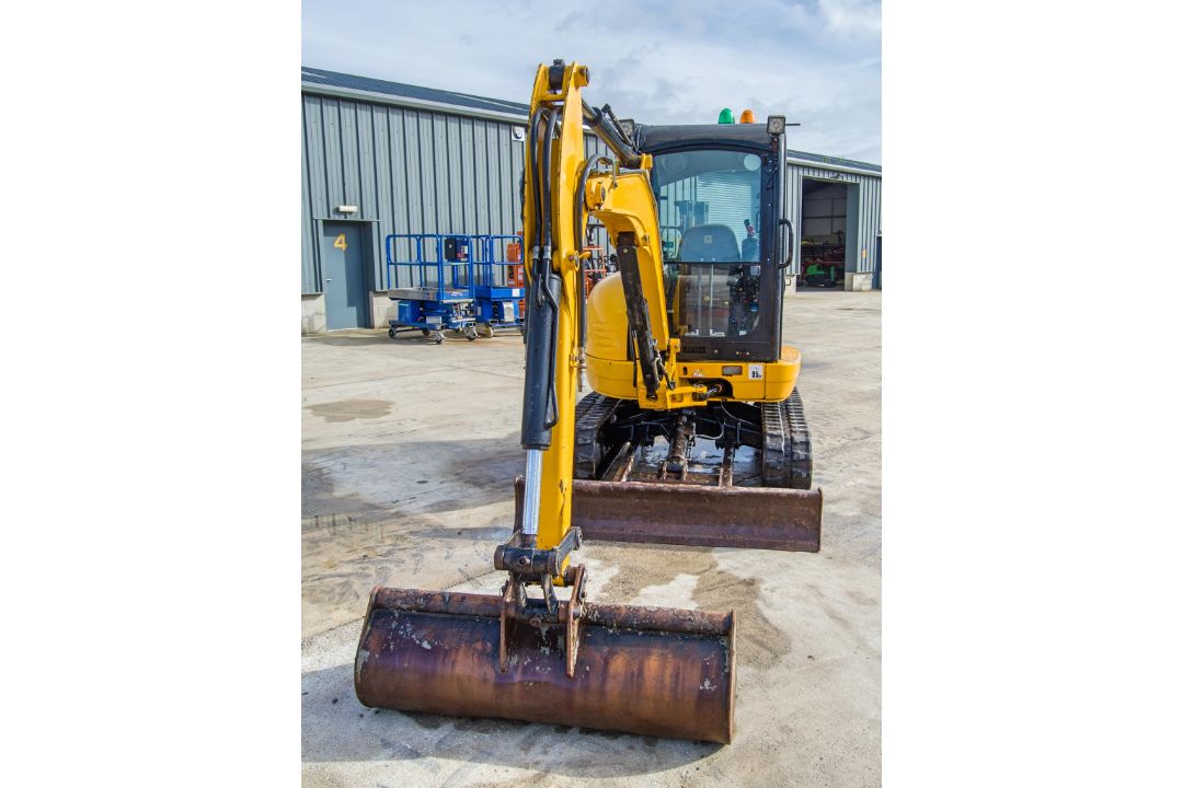 JCB 8030 3 tonne rubber tracked excavator Year: 2017 S/N: 2432698 Recorded Hours: 3232 blade, - Image 5 of 24