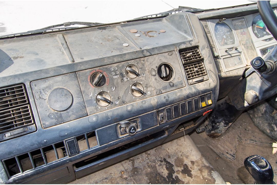 MAN 8.155 4580cc 7.5 tonne tipper lorry Registration Number: NX05 FPC Date of Registration: 01/06/ - Image 22 of 27