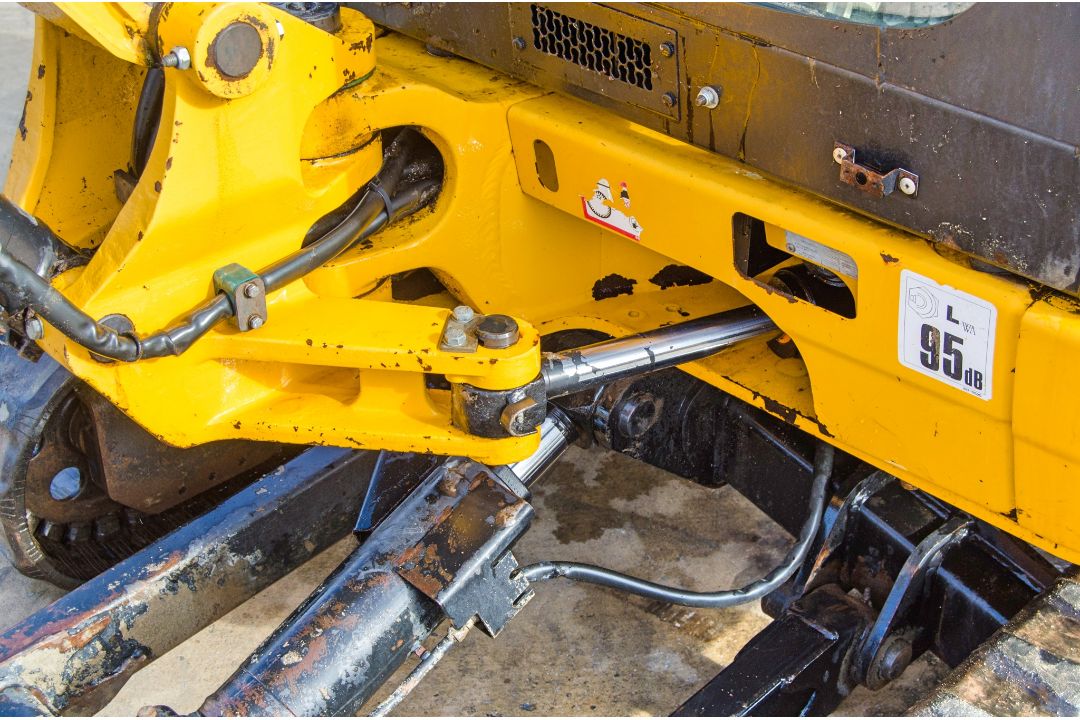 JCB 8030 3 tonne rubber tracked excavator Year: 2017 S/N: 2432698 Recorded Hours: 3232 blade, - Image 18 of 24
