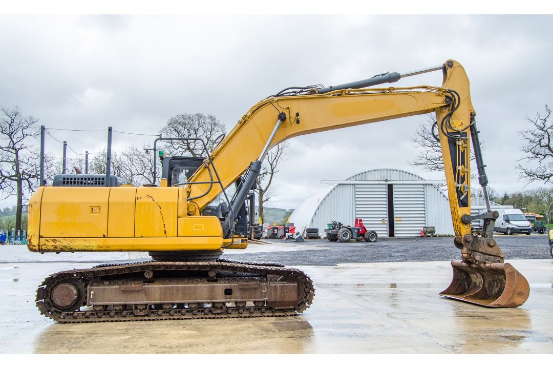 Liugong CLG922 22 tonne steel tracked excavator Year: 2018 S/N: E050361 Recorded Hours: 4805 - Image 7 of 29